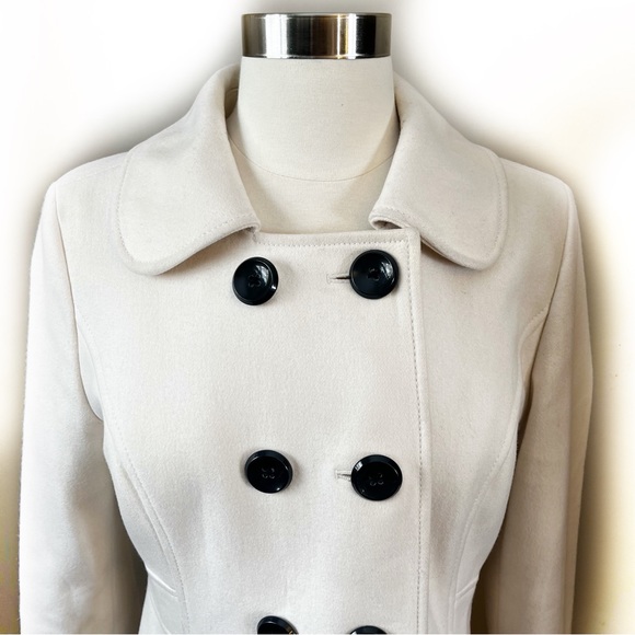 OLD NAVY lined winter white coat size small - Picture 3 of 5